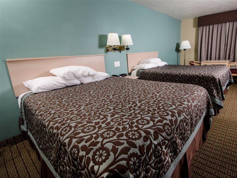 Days Inn By Wyndham Portland Central Bagian luar foto